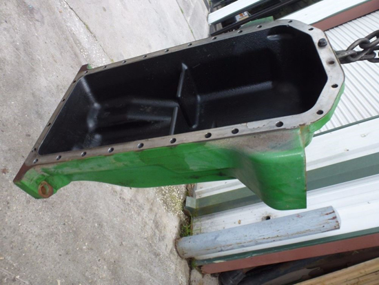 Picture of Engine Oil Pan R524884 John Deere 4045 Diesel Fits certain Tractors