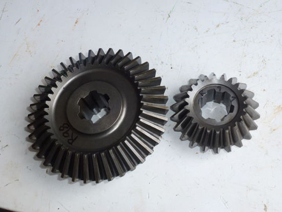 Picture of Gearcase Gear Set DE19026 John Deere 972 Rotar Silage Chopper Bevel Pinion Ring