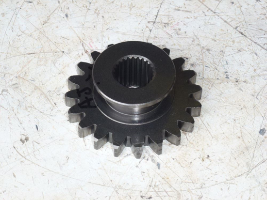 Picture of Kubota 6C040-14840 4WD Gear 20T