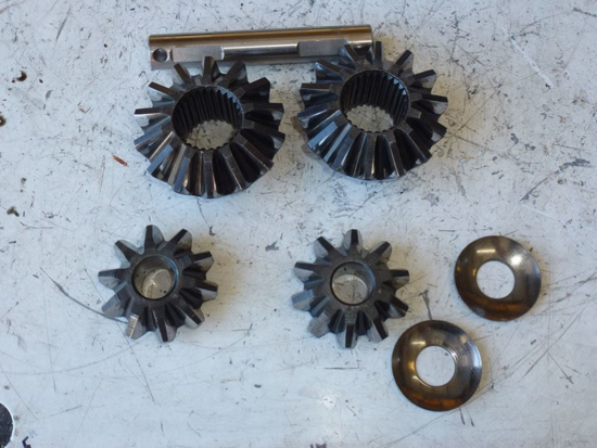 Picture of Differential Gears 24-8790 21-7690 21-7700 Toro 5200D 5400D 5500D Mower 21-7730