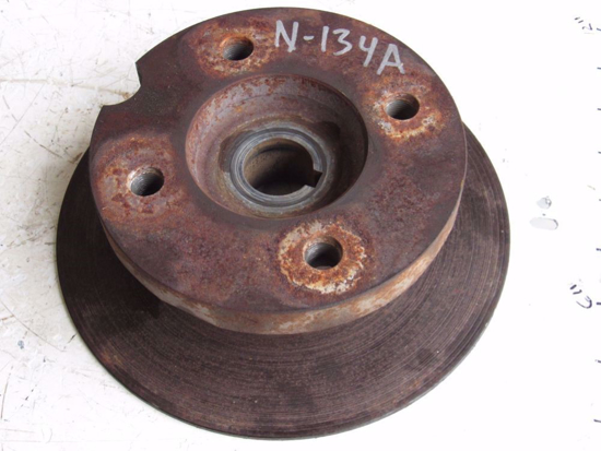 Picture of John Deere MT4193 Front Hub 2500B 2500E 2500A 2500 Mower