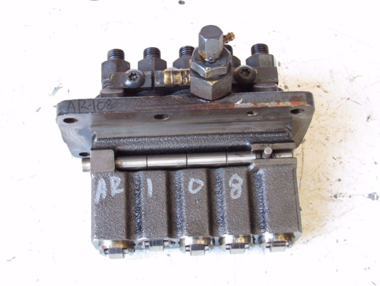 Picture of Kubota 16484-51010 Fuel Injection Pump For Parts/not working F2803 Engine M4700 M5400 Tractor