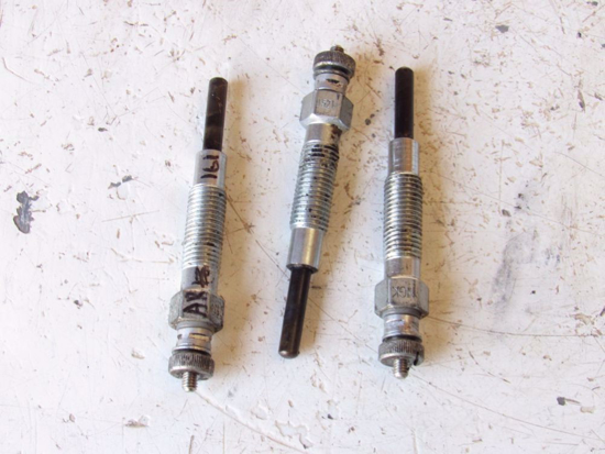 Picture of 3 Toro 42-7480 Glow Plugs Mitsubishi K3D Diesel Engine 325D Groundsmaster Mower