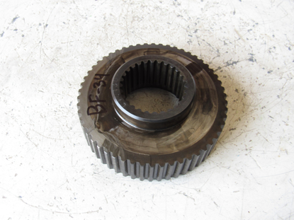 Picture of John Deere L101307 Differential Clutch Hub L158221