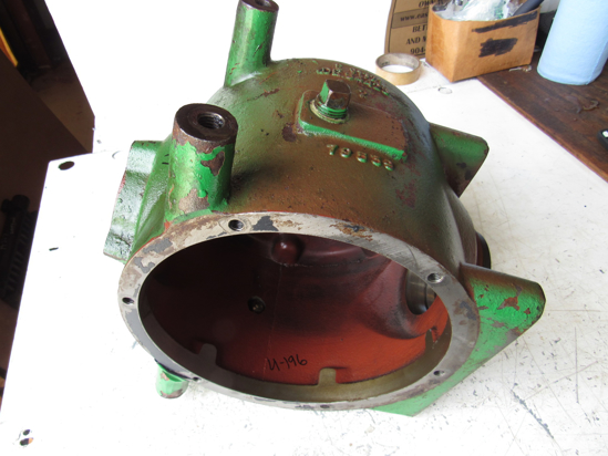 Picture of John Deere E84428 Gearcase GearBox Housing 945 946 955 956 995 500R Disc Mower Conditioner MOCO