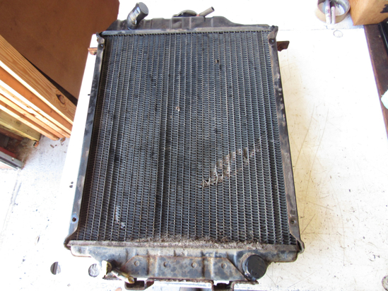 Picture of John Deere AM122480 Radiator