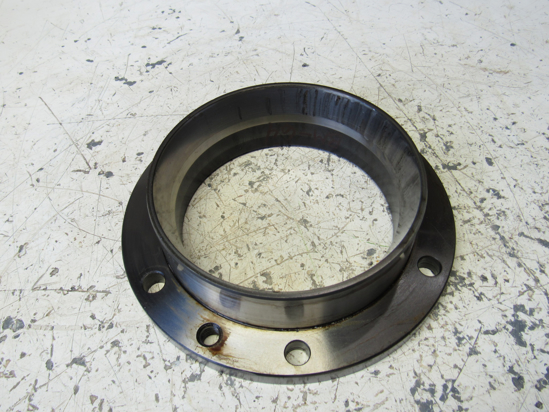 Picture of John Deere L29001 RH Right Differential Bearing Housing Quill