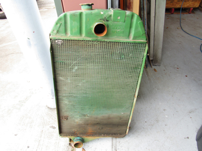 Picture of John Deere AT26474 Radiator AL24115