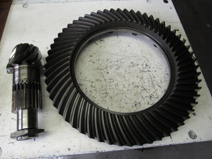 Picture of John Deere AR68932 Differential Ring & Pinion Gear SPLINE WEAR on Pinion R57354 R57355