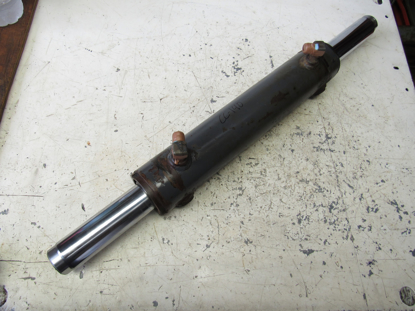 Picture of Kubota 3F240-63883 Hydraulic Steering Cylinder 3F240-63884 3F240-63885 YW394-00100