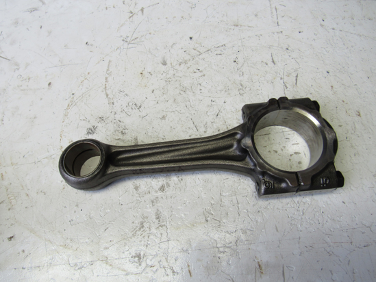 Picture of Kubota 1G772-22013 Connecting Rod to certain V3307 engine 1G772-22012 1G772-22010 Cat Caterpillar 387-9839 C3.3B