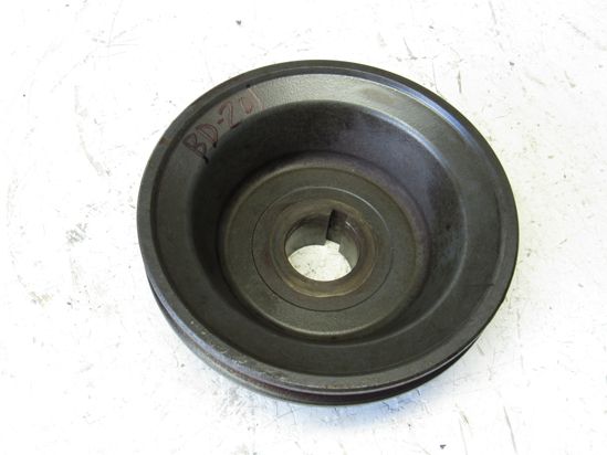 Picture of Kubota 1G422-74280 Crankshaft Pulley to certain V2403-M engine