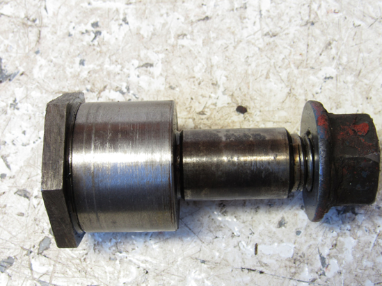 Picture of Idler Timing Gear Shaft Bolt off 1982 Ford 172 Diesel in Ditch Witch R40 Trencher