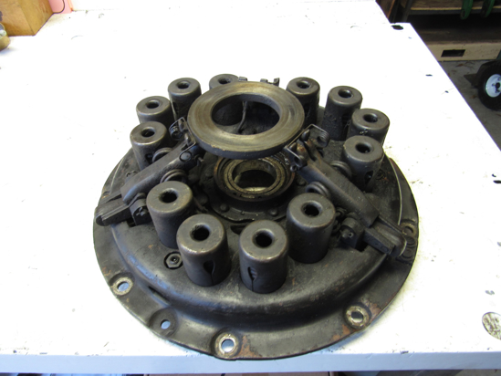 Picture of Case David Brown K918611 K900253 K918613 K918612 Double Clutch Pressure Plate Borg & Beck 885 LiveDrive Tractor K900268 K900275