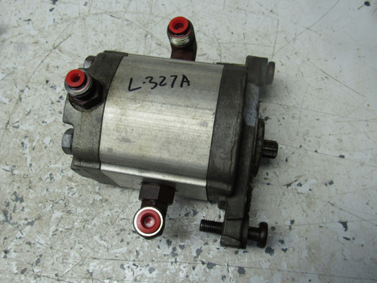 Picture of John Deere TCA15597 Hydraulic Reel Motor for 5" Reels 3225B 3235B 3225C 3235C 7500 8500 Mower