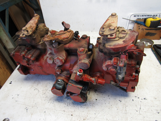 Picture of Ditch Witch 158-471 Hydraulic Tandem Pistion Hydrostatic Pump Sauer Danfos M91-46659