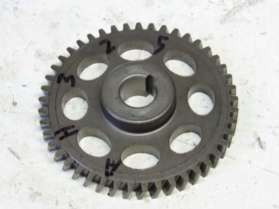 Picture of Kubota 1G896-35660 Oil Pump Drive Gear