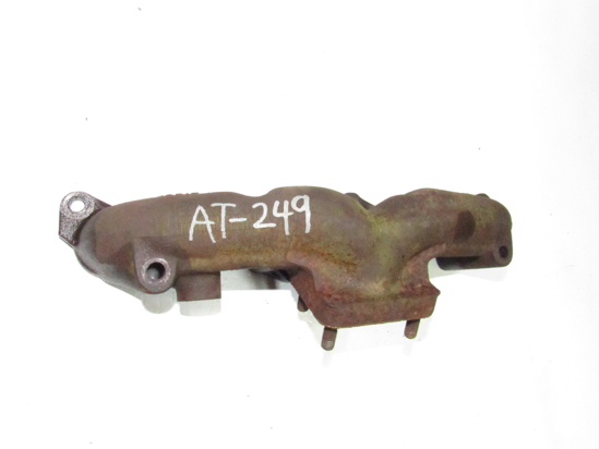 Picture of Exhaust Manifold off 2006 Kubota V2003-T-ES Toro 108-7092