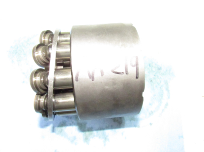 Picture of John Deere Hydrostatic Pump Motor cylinder block 1445 Mower AM881266