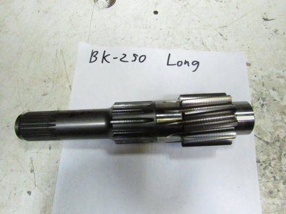 Picture of kubota Diff. Gear Shaft LH TC050-26722 mx5100h