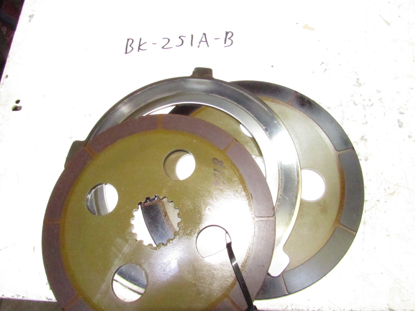 Picture of Kubota Main Brake Disc and Plate Set TD170-28200 37720-28170