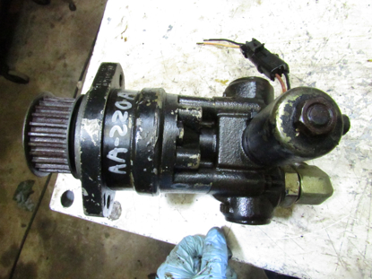 Picture of Hydraulic Reel Motor 74-3390 Toro 3500D Reelmaster Mower