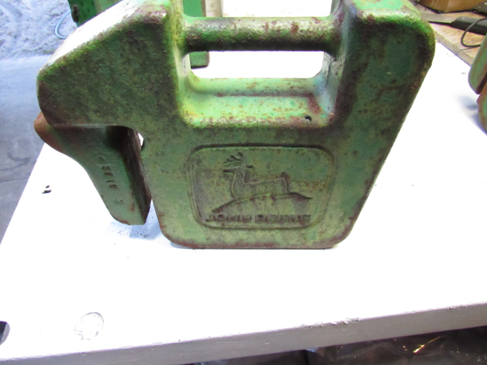 Picture of John Deere UC13263 42 Pound Suitcase Weight